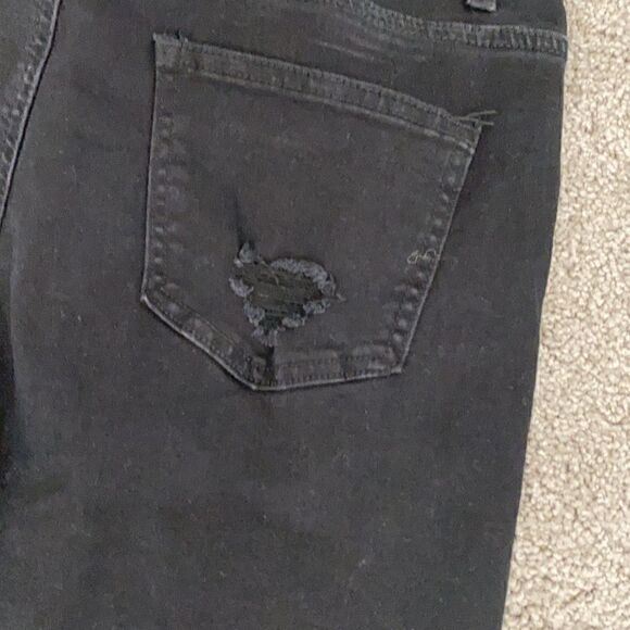 Bamboo Distressed Cut off Skinny Jeans - Picture 4 of 4
